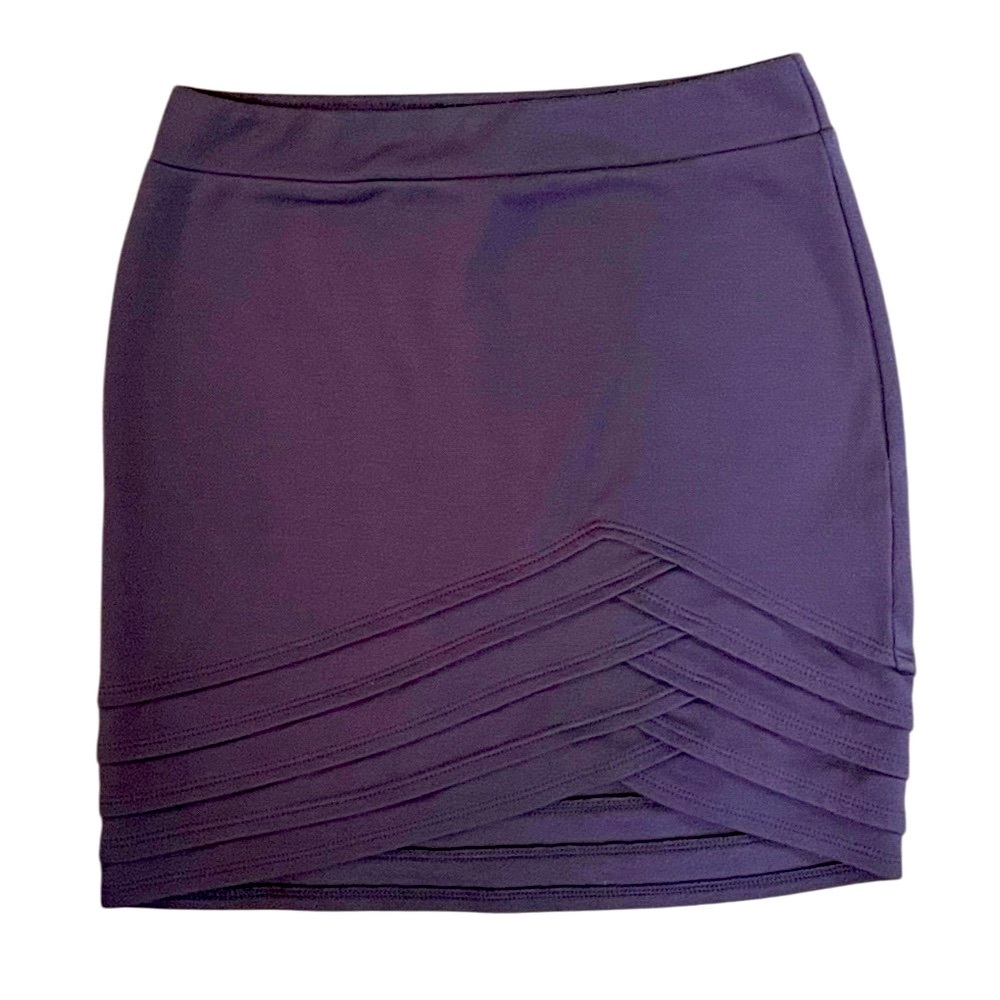 Pretty and Unique SKIRT by Silence + Noise Urban Outfitters size Extra Small